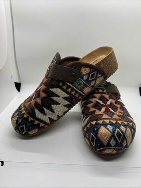 Dirty Laundry Women’s Bohemian Tapestry Aztec Woven Clogs